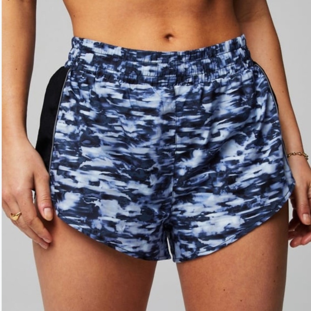 Fabletics - Eco Full Speed Run Short
Flame Dye/Black 
Size: Large